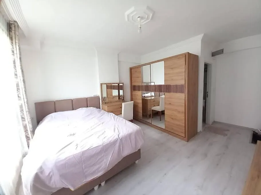 Контакты Duplex 2+1 Apt With Garden In City Centre
